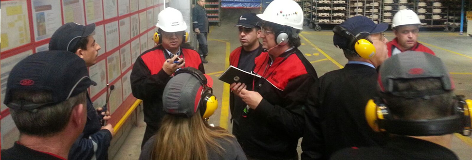 tcontec, TP-45,Fabrika içinde gürültülü ortamda, TP-45tx-fabrika gezi sistemi, fabrika gezi kulaklık sistemi, fabrikalarda kulaklık sistemi, gezi rehber sistemi, fabrika gezi rehberi, fabrika seslendirme sistemleri, tour guide kablosuz kulaklık sistemi, kablosuz kulaklık sistemi, fabrikalarda ses sistemi, fabrika tanıtım turları, simultaneous talk and listen, wireless intercom system, talkback, walking tours, guided tours and tour groups, trade shows and conferences, factory tours, employee training, language interpretation, classrooms, fiyat, kiralama,Fabrika içinde kablosuz kulaklık | infoport, kablosuz dinleme, kablosuz kulaklık, fabrika gezi sistemi, kablosuz mikrofon sistemi